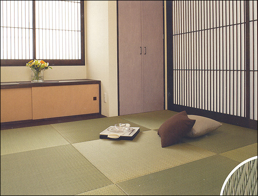 Japoniskas interjeras. Vashi popieriaus tatamis.